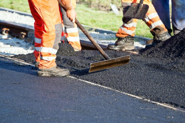 Repair Asphalt & Top Rolling Techniques